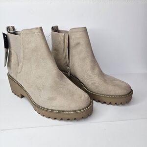 Universal Thread Taci Boots Size 8.5